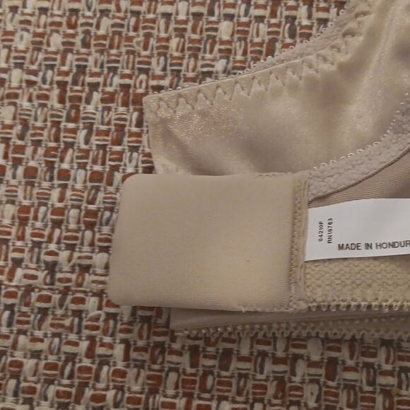 New Bali Classic Support Cool Comfort Style DF3820 34B New With Tags - Picture 5 of 6